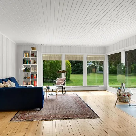 2 Bedroom Pet Friendly In